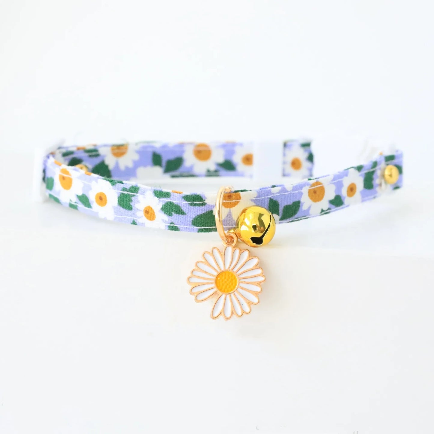 BlossomBite™ Daisy Cat Collar – Adjustable Safety Bell Collar