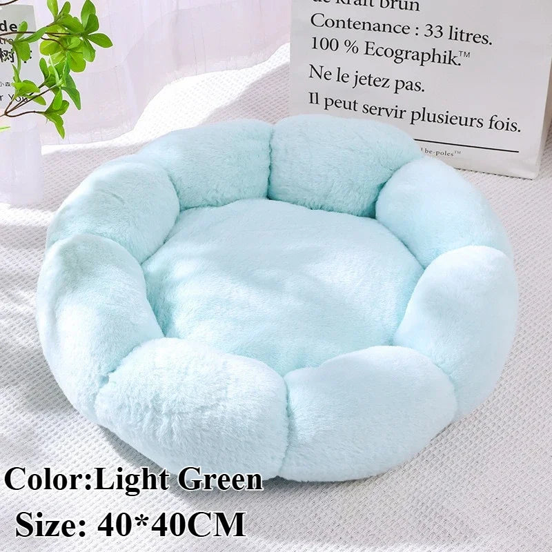 BloomNest™ Winter Warm Flower Pet Bed – Plush Cozy Mat for Cats
