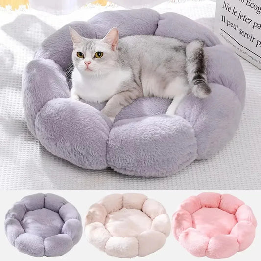 BloomNest™ Winter Warm Flower Pet Bed – Plush Cozy Mat for Cats