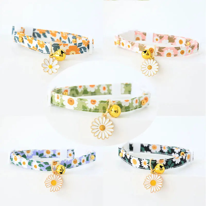 BlossomBite™ Daisy Cat Collar – Adjustable Safety Bell Collar