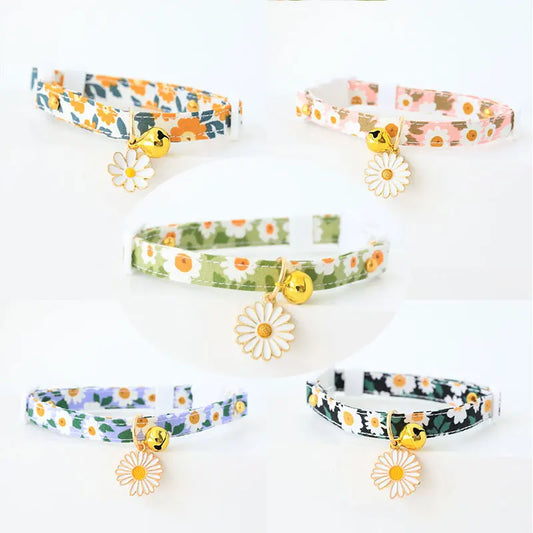 BlossomBite™ Daisy Cat Collar – Adjustable Safety Bell Collar